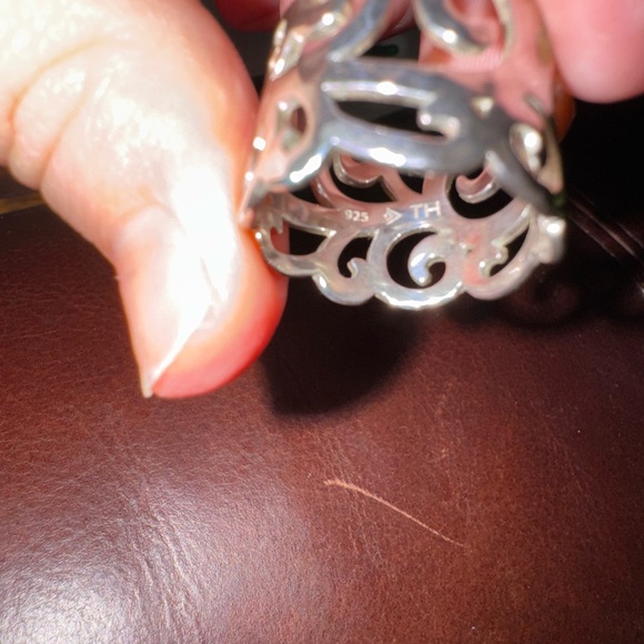 Beautiful Silpada Ornate Piercing Scroll sterling 925 ring size 8 - Picture 2 of 2